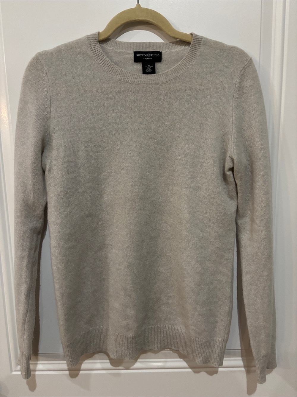 Sutton Studio Women’s Crewneck Cashmere Sweater - Grey